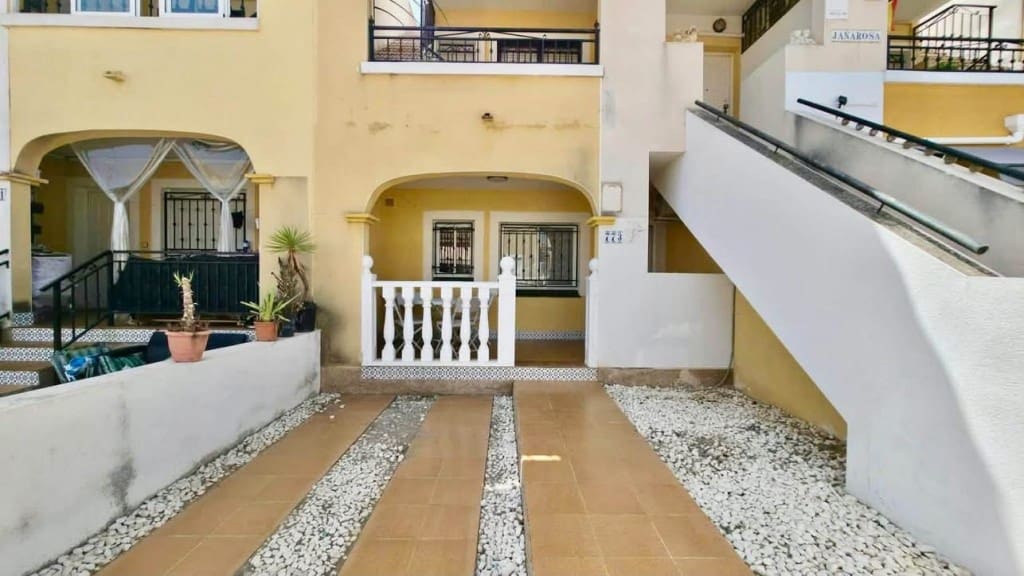 2 soverom Leilighet til salgs i Los Altos med svømmebasseng - € 134 900 (Ref: 10181682)