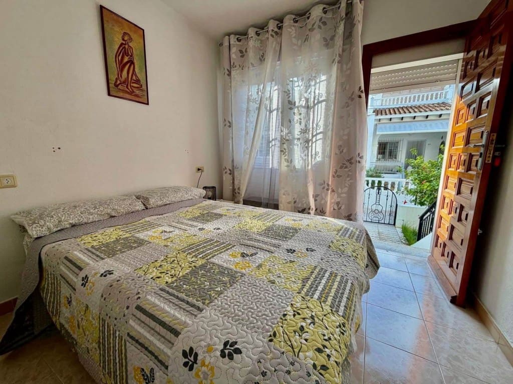 2 Zimmer Doppelhaus zu verkaufen in Villamartin - 179.900 € (Ref: 10182025)