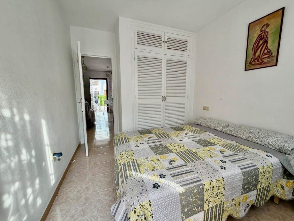 2 Zimmer Doppelhaus zu verkaufen in Villamartin - 179.900 € (Ref: 10182025)