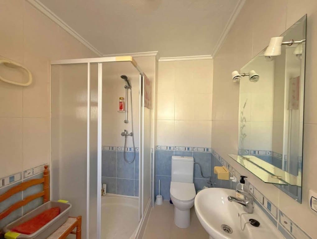 3 soverom Kjedet enebolig til salgs i Los Dolses med svømmebasseng garasje - € 239 950 (Ref: 10185316)
