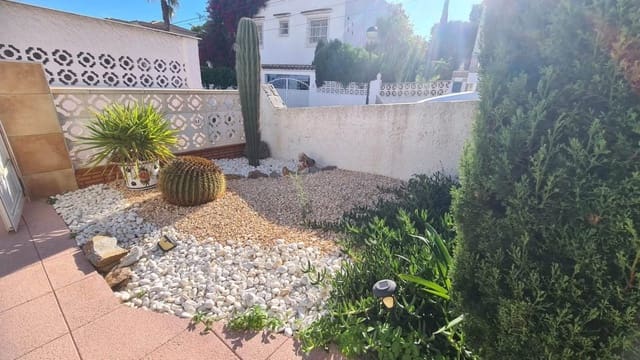 2 soverom Kjedet enebolig til salgs i Villamartin, Orihuela med garasje - € 199 990 (Ref: 10185477)