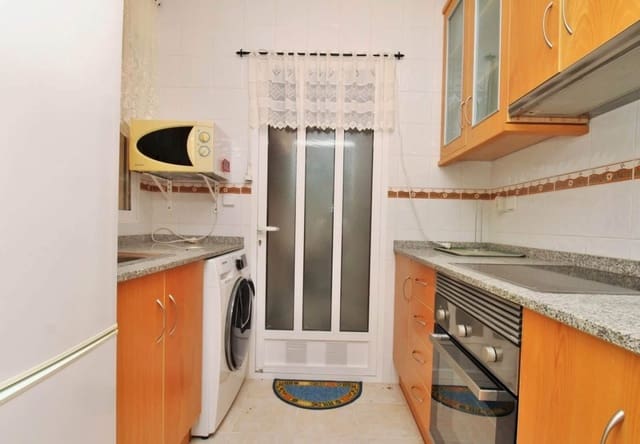 3 slaapkamer Halfvrijstaande villa te koop in Playa Flamenca, Orihuela met zwembad garage - € 225.000 (Ref: 10185478)