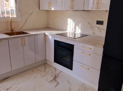 5 bedroom Villa for sale in Villamartin with pool - € 299,000 (Ref: 9367905)