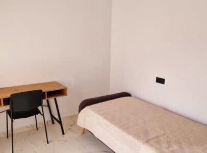 5 bedroom Villa for sale in Villamartin with pool - € 299,000 (Ref: 9367905)