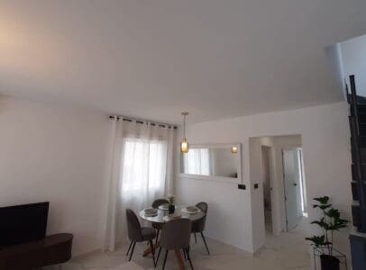 5 soveværelse Villa til salg i Villamartin, Orihuela med swimmingpool - € 299.000 (Ref: 9367905)