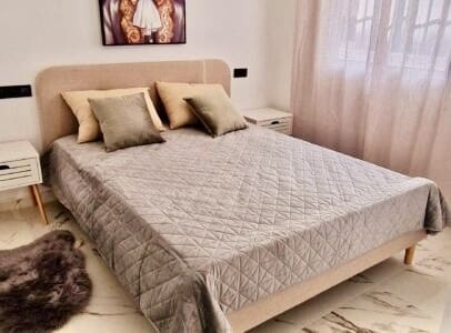 5 bedroom Villa for sale in Villamartin with pool - € 299,000 (Ref: 9367905)