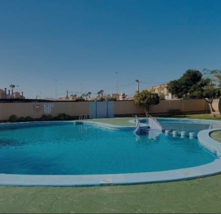 Chalet de 3 habitaciones en Playa Flamenca, Orihuela en venta con piscina garaje - 285.000 € (Ref: 9367906)