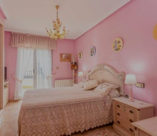 Chalet de 3 habitaciones en Playa Flamenca en venta con piscina garaje - 285.000 € (Ref: 9367906)