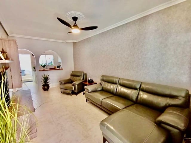 2 bedroom Semi-detached Villa for sale in San Miguel de Salinas with pool - € 229,000 (Ref: 9367908)