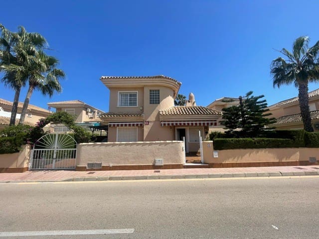 3 bedroom Villa for sale in Los Altos with pool - € 295,000 (Ref: 9367909)