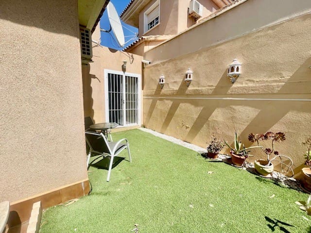 3 bedroom Villa for sale in Los Altos with pool - € 295,000 (Ref: 9367909)
