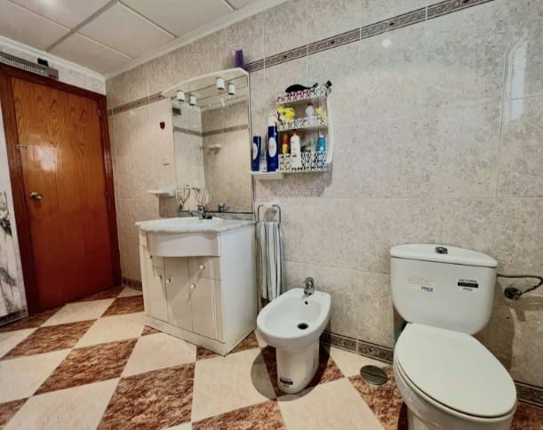 Chalet de 3 habitaciones en Playa Flamenca en venta - 220.000 € (Ref: 9367912)