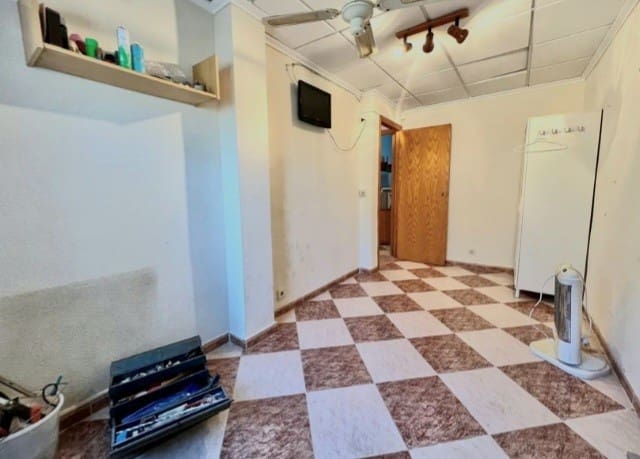 Chalet de 3 habitaciones en Playa Flamenca en venta - 220.000 € (Ref: 9367912)