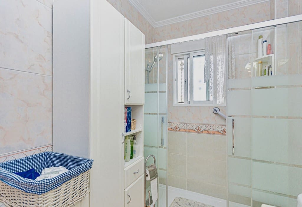 3 soverom Kjedet enebolig til salgs i Playa Flamenca med svømmebasseng - € 225 000 (Ref: 9367914)