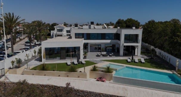 4 soverom Villa til salgs i Cabo Roig, Orihuela med svømmebasseng garasje - € 4 750 000 (Ref: 9367921)