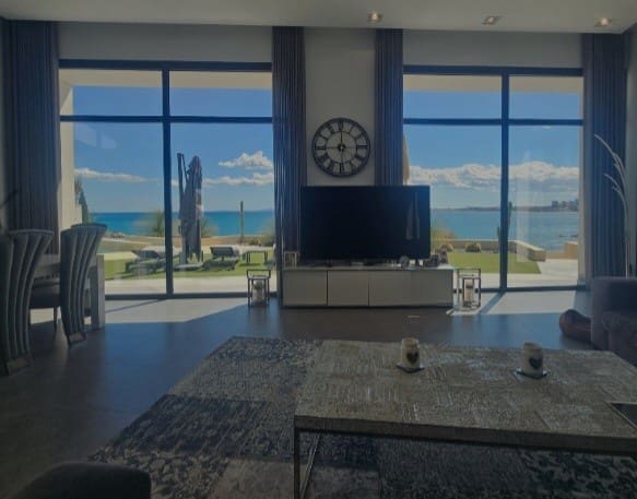 4 soverom Villa til salgs i Cabo Roig med svømmebasseng garasje - € 4 750 000 (Ref: 9367921)