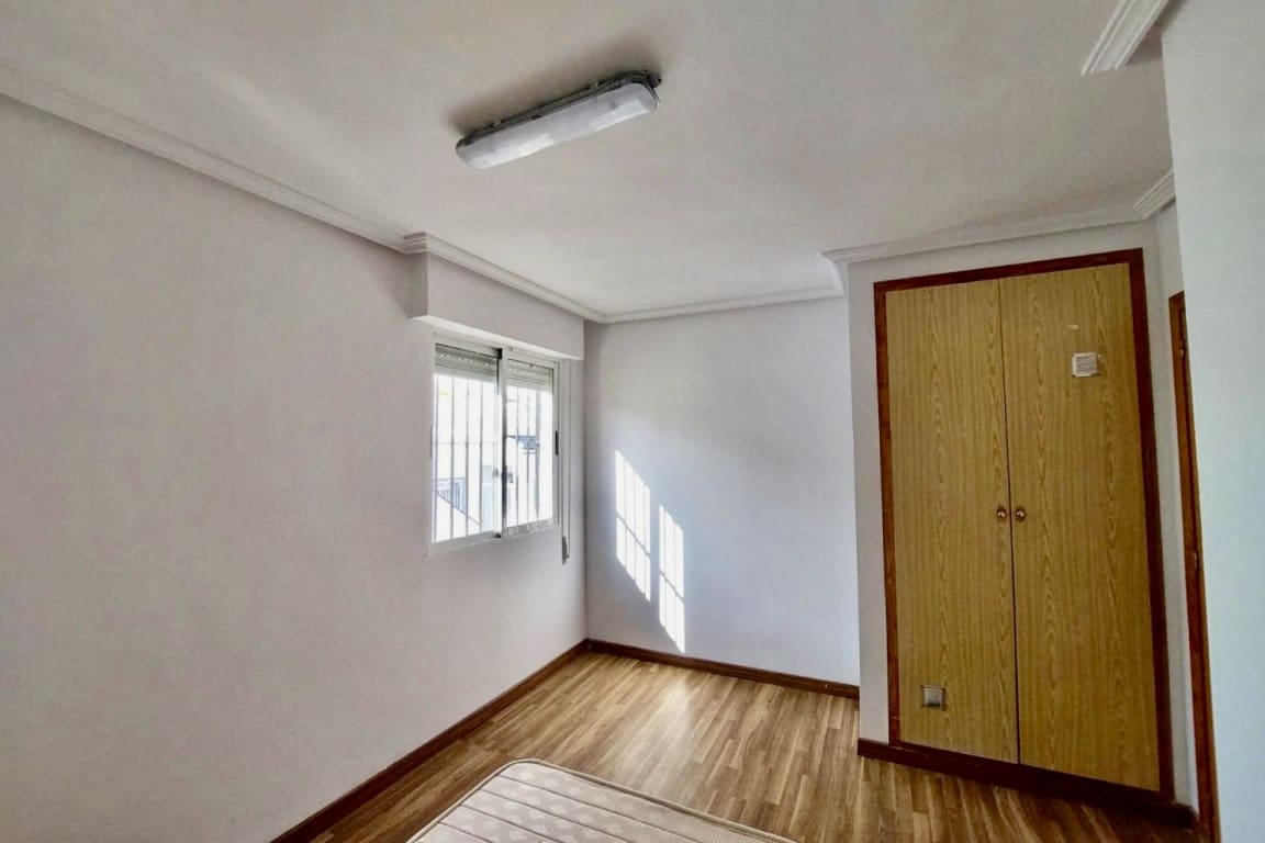 3 bedroom Townhouse for sale in Los Altos with pool - € 183,000 (Ref: 9367924)