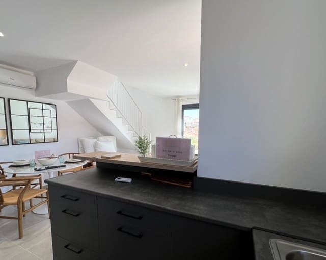 2 soverom Villa til salgs i Llubi - € 389 500 (Ref: 9367926)