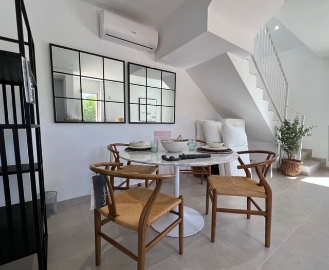 2 soverom Villa til salgs i Llubi - € 389 500 (Ref: 9367926)