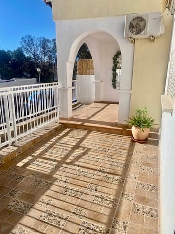 3 soveværelse Semi-Rækkehus til salg i Villamartin, Orihuela med swimmingpool - € 175.000 (Ref: 9367927)