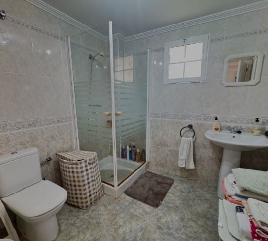 5 slaapkamer Villa te koop in La Zenia met zwembad - € 625.000 (Ref: 9367931)