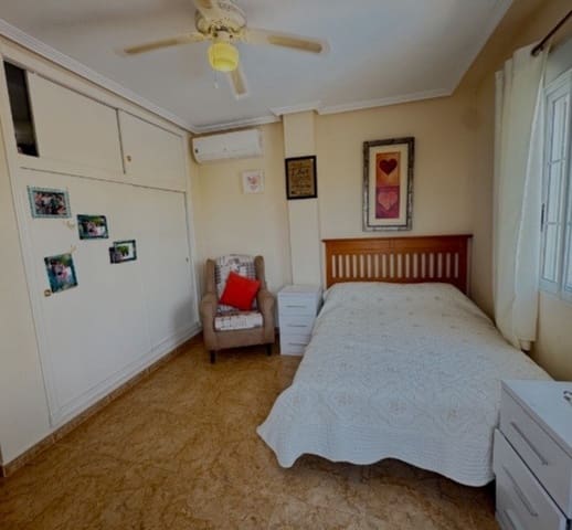 5 slaapkamer Villa te koop in La Zenia, Orihuela met zwembad - € 625.000 (Ref: 9367931)