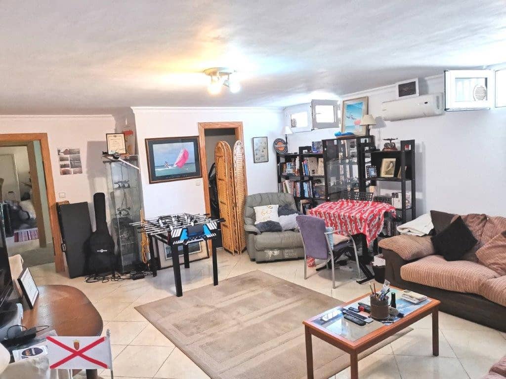 6 bedroom Villa for sale in Los Balcones with pool - € 599,999 (Ref: 9367932)