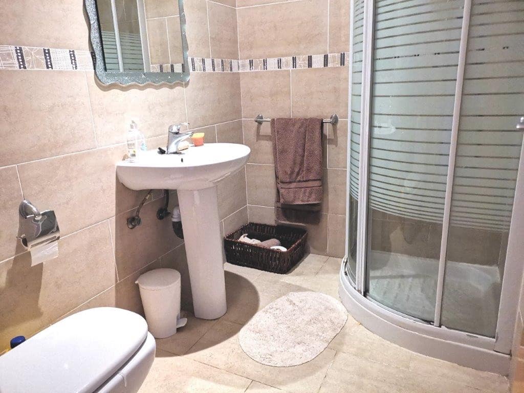 6 bedroom Villa for sale in Los Balcones with pool - € 599,999 (Ref: 9367932)