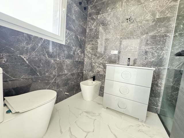 4 bedroom Villa for sale in Los Balcones with pool - € 599,000 (Ref: 9367933)