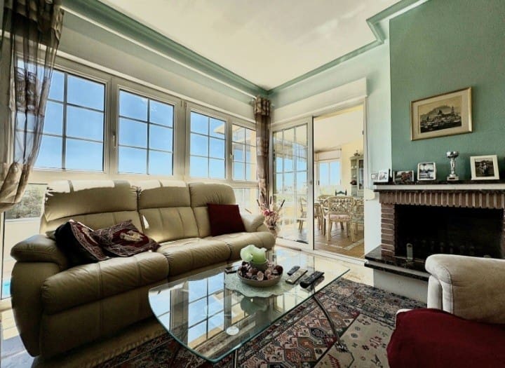 2 bedroom Villa for sale in Villamartin with pool garage - € 459,000 (Ref: 9367936)