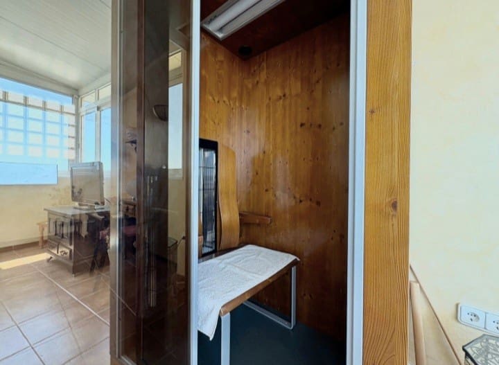 2 bedroom Villa for sale in Villamartin with pool garage - € 459,000 (Ref: 9367936)