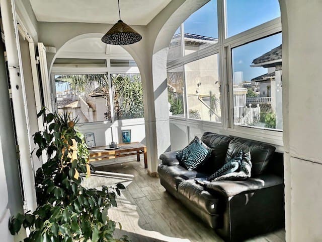 Chalet de 4 habitaciones en Playa Flamenca, Orihuela en venta con piscina - 399.000 € (Ref: 9367938)