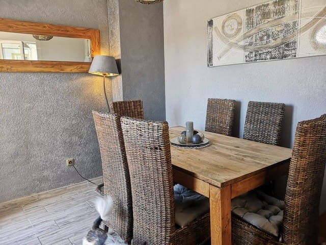 Chalet de 4 habitaciones en Playa Flamenca en venta con piscina - 399.000 € (Ref: 9367938)