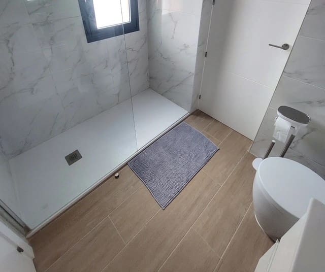 2 Zimmer Apartment zu verkaufen in Villamartin mit Pool - 254.950 € (Ref: 9367943)