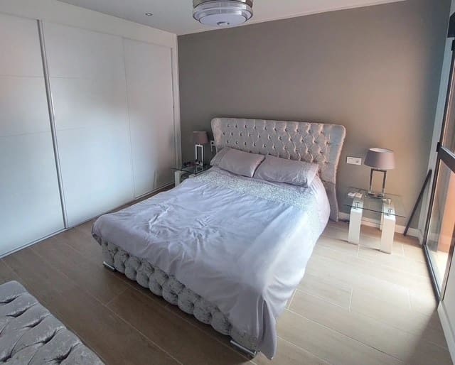 2 Zimmer Apartment zu verkaufen in Villamartin mit Pool - 254.950 € (Ref: 9367943)