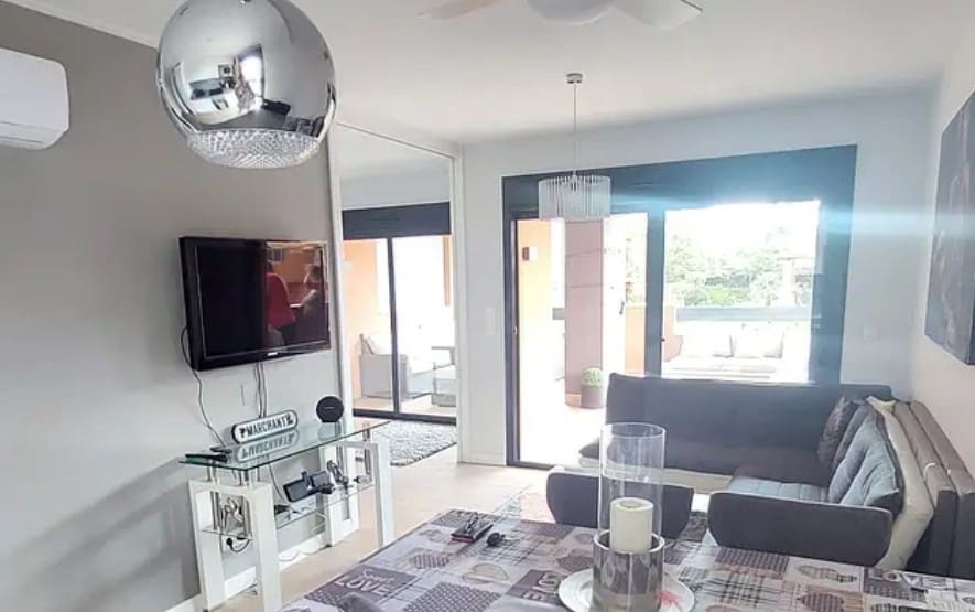 2 Zimmer Apartment zu verkaufen in Villamartin mit Pool - 254.950 € (Ref: 9367943)