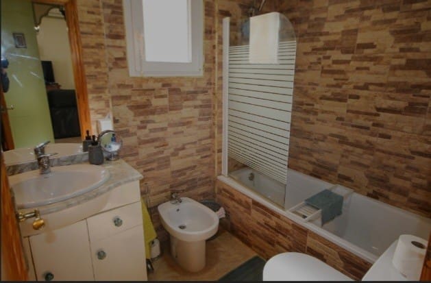 Chalet de 5 habitaciones en San Miguel de Salinas en venta con piscina - 245.000 € (Ref: 9367944)