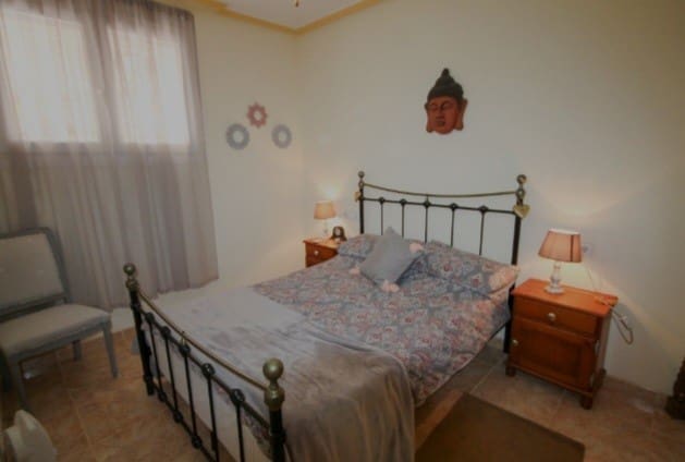 Chalet de 5 habitaciones en San Miguel de Salinas en venta con piscina - 245.000 € (Ref: 9367944)