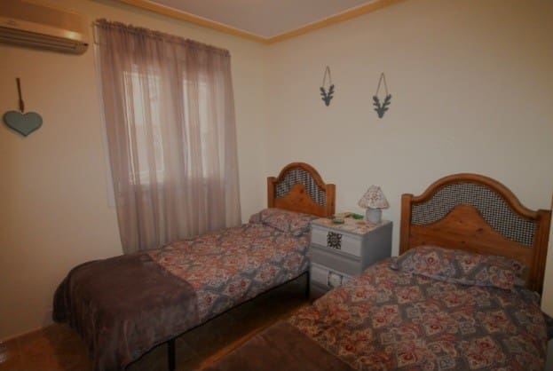 Chalet de 5 habitaciones en San Miguel de Salinas en venta con piscina - 245.000 € (Ref: 9367944)