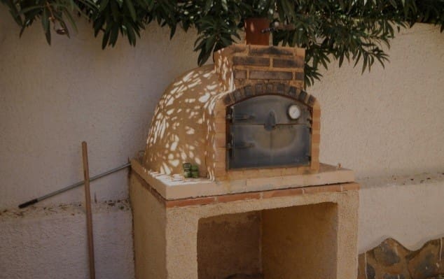 Chalet de 5 habitaciones en San Miguel de Salinas en venta con piscina - 245.000 € (Ref: 9367944)