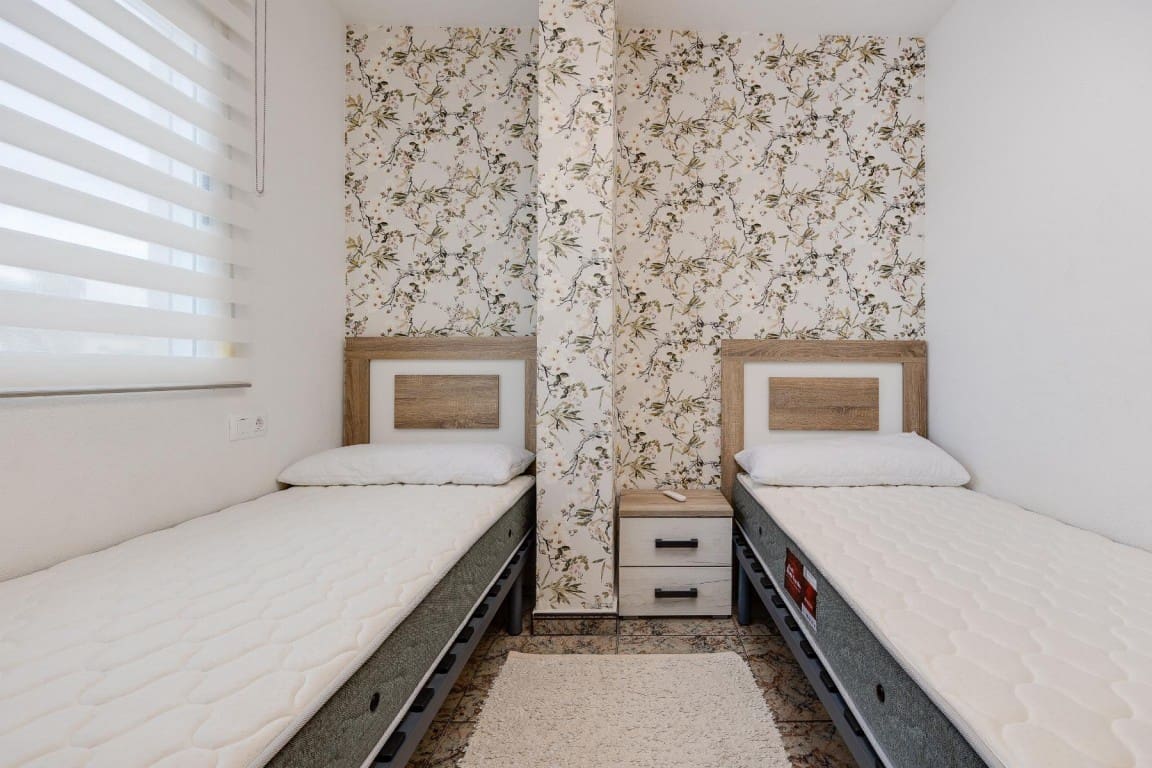 3 makuuhuone Huoneisto myytävänä paikassa Torrevieja mukana uima-altaan - 219 900 € (Ref: 9367946)