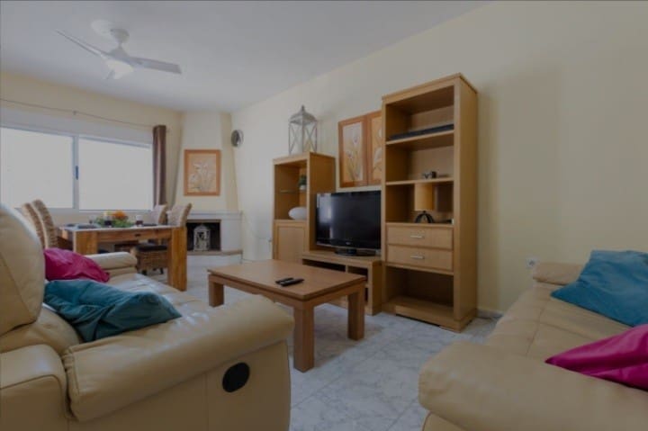 2 bedroom Villa for sale in Villamartin with pool - € 249,900 (Ref: 9367949)