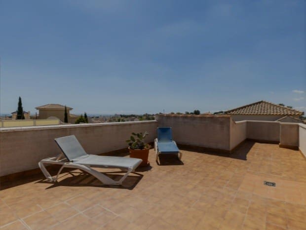 2 bedroom Villa for sale in Villamartin with pool - € 249,900 (Ref: 9367949)