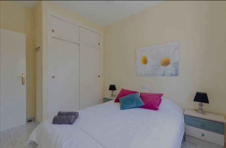 2 bedroom Villa for sale in Villamartin with pool - € 249,900 (Ref: 9367949)