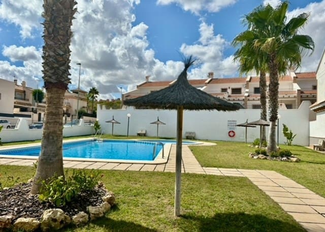 3 quarto Casa em Banda para venda em San Miguel de Salinas com piscina - 229 000 € (Ref: 9367952)