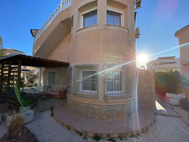 4 bedroom Villa for sale in Los Altos with pool - € 450,000 (Ref: 9367954)