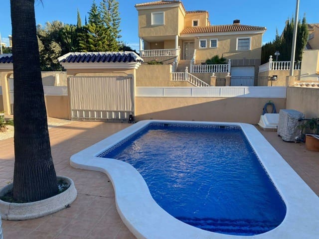 4 bedroom Villa for sale in Los Altos with pool - € 450,000 (Ref: 9367954)
