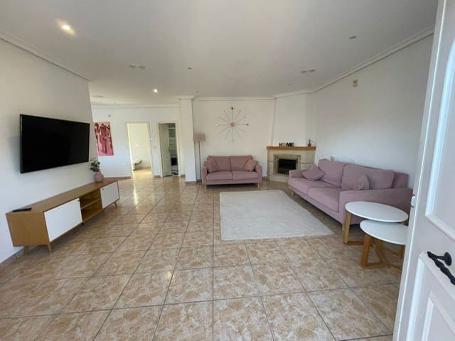 4 bedroom Villa for sale in Los Altos with pool - € 450,000 (Ref: 9367954)