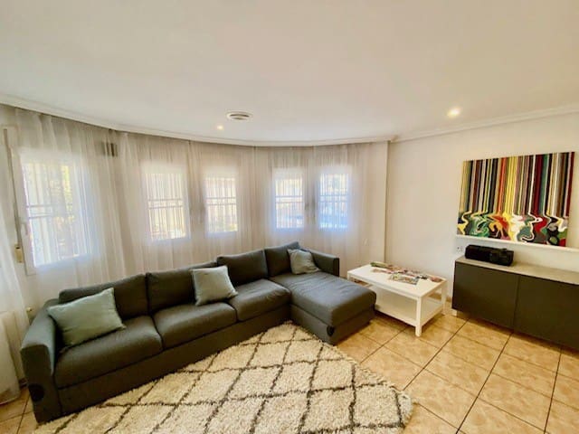 4 bedroom Villa for sale in Los Altos with pool - € 450,000 (Ref: 9367954)