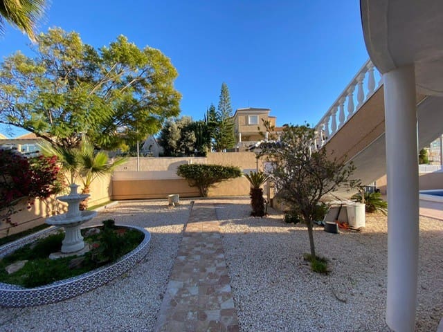 4 bedroom Villa for sale in Los Altos with pool - € 450,000 (Ref: 9367954)